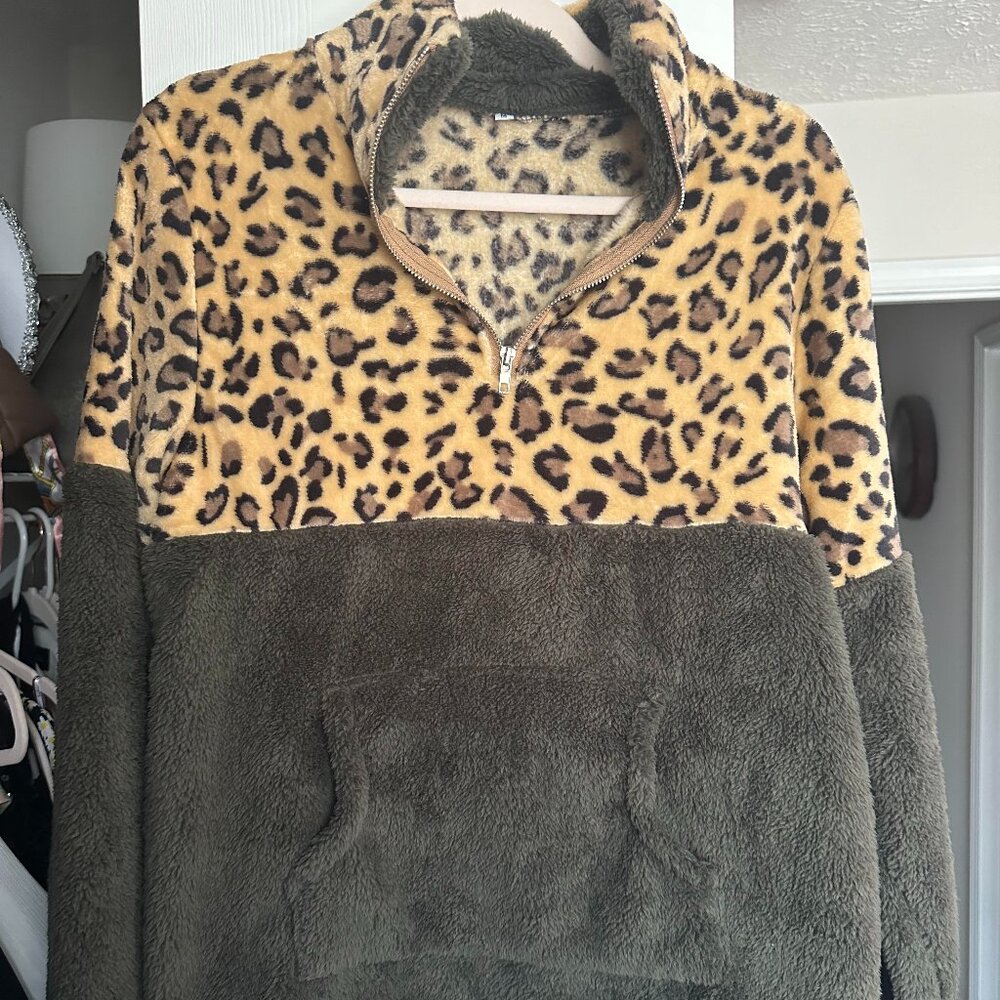 Leopard Print Fleece Pull Over